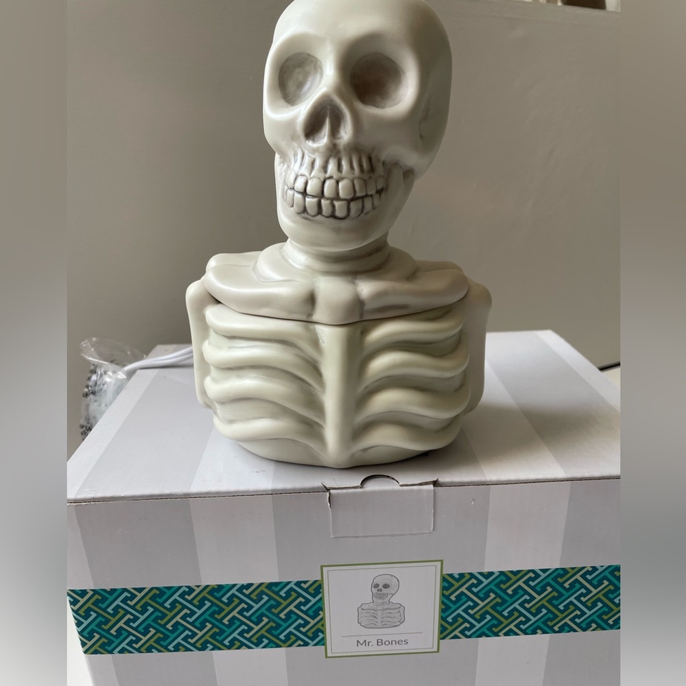 Scentsy Warmer - Mr. Bones